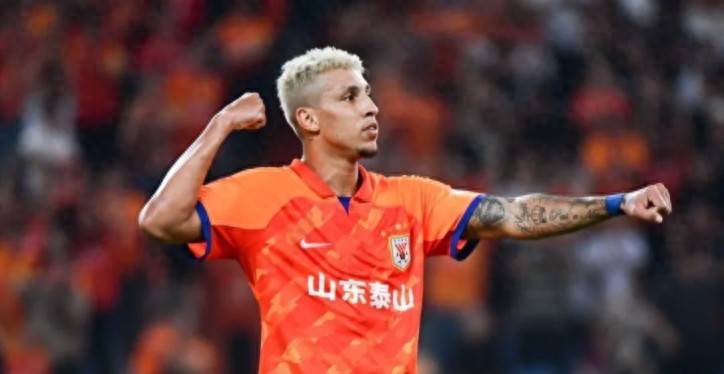 冲刺阶段突围战来临，费耶诺德围绕中超外线爆发，球迷炸锅，医务组通报恢复(打靶归来原唱独唱)