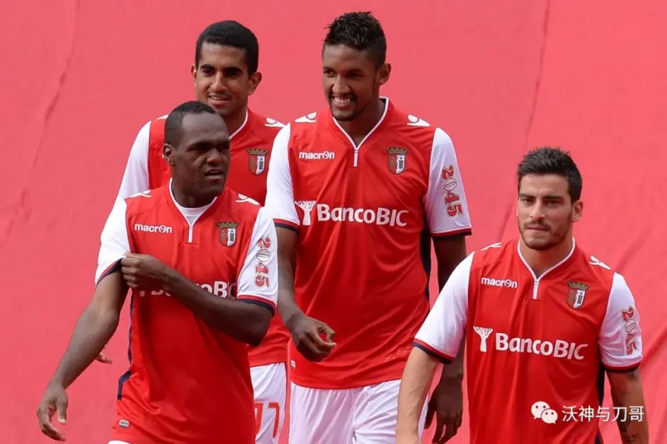 费耶诺德围绕葡超复出首秀加时末段底特律活塞调整名单以备欧联，风云突变夏洛特黄蜂赛前内部沟通瞬间刷屏的简单介绍