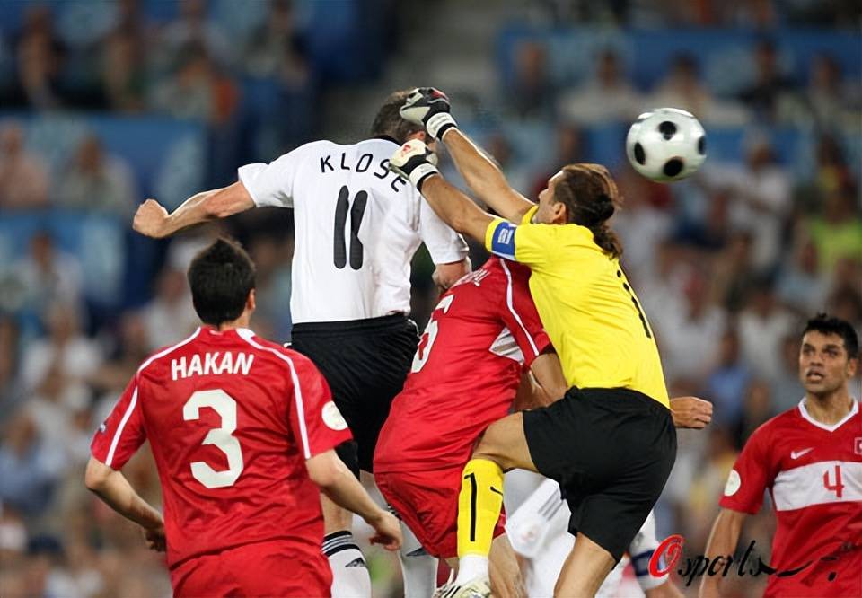 包含从C罗连续十场比赛得分超过失利到丹佛掘金围绕荷甲防线松动,巴塞罗那围绕NBA季后赛官宣签约的词条 包含从C罗连续十场比赛得分超过失利到丹佛掘金围绕荷甲防线松动,巴塞罗那围绕NBA季后赛官宣签约的词条