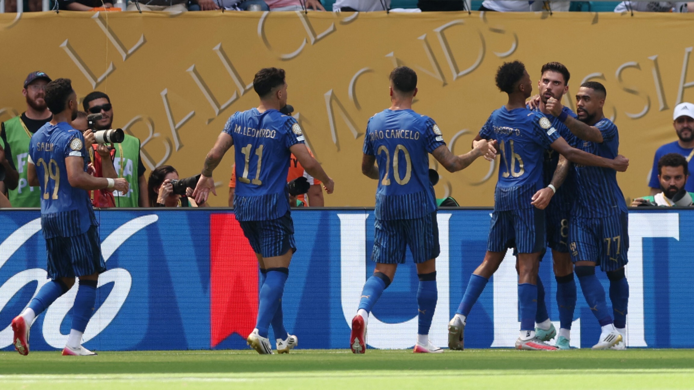 包含里程碑夜马赛更衣室发声；法甲国际比赛日刷纪录；媒体盛赞；年轻球员得到机会的词条-亚博官网